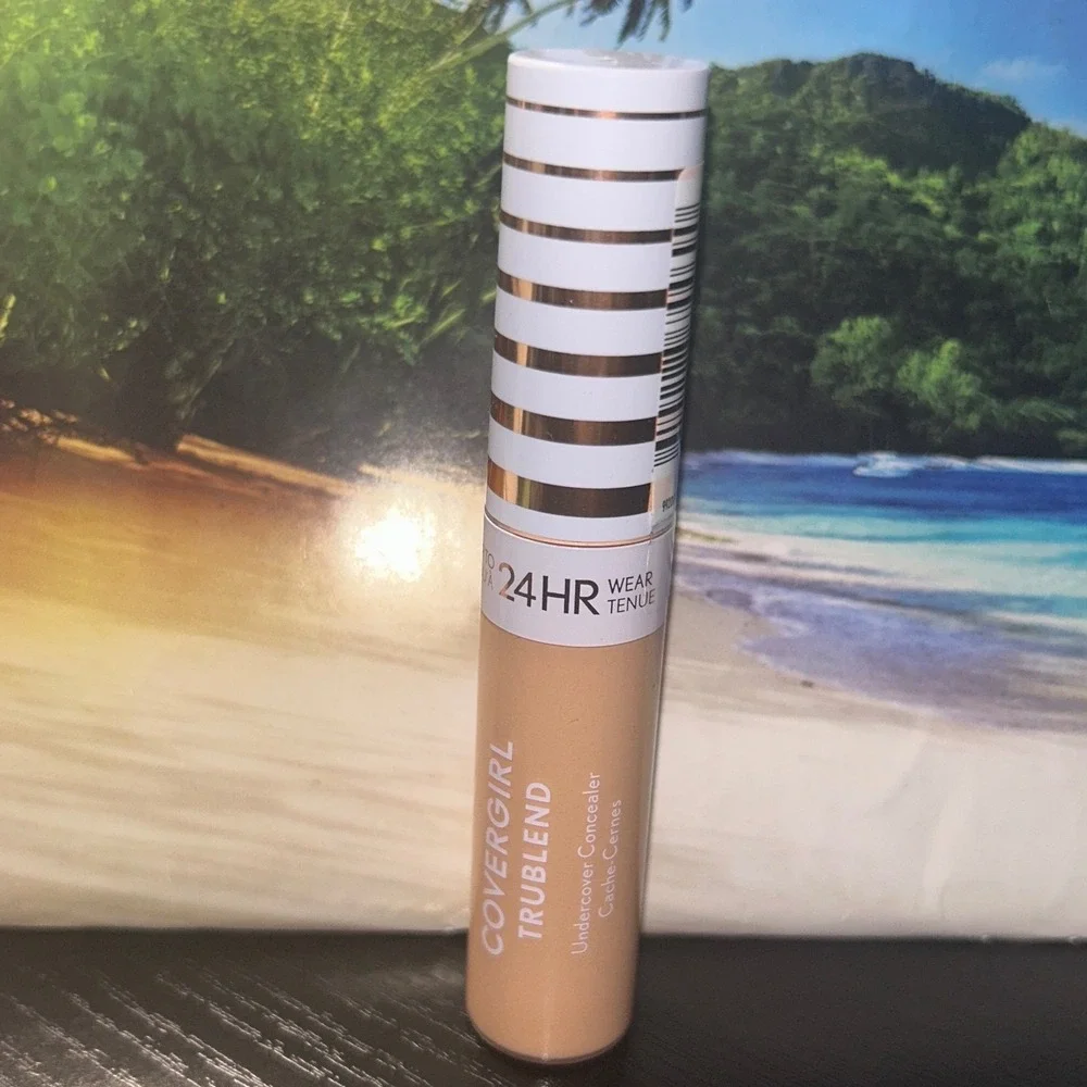 COVERGIRL trublend undercover